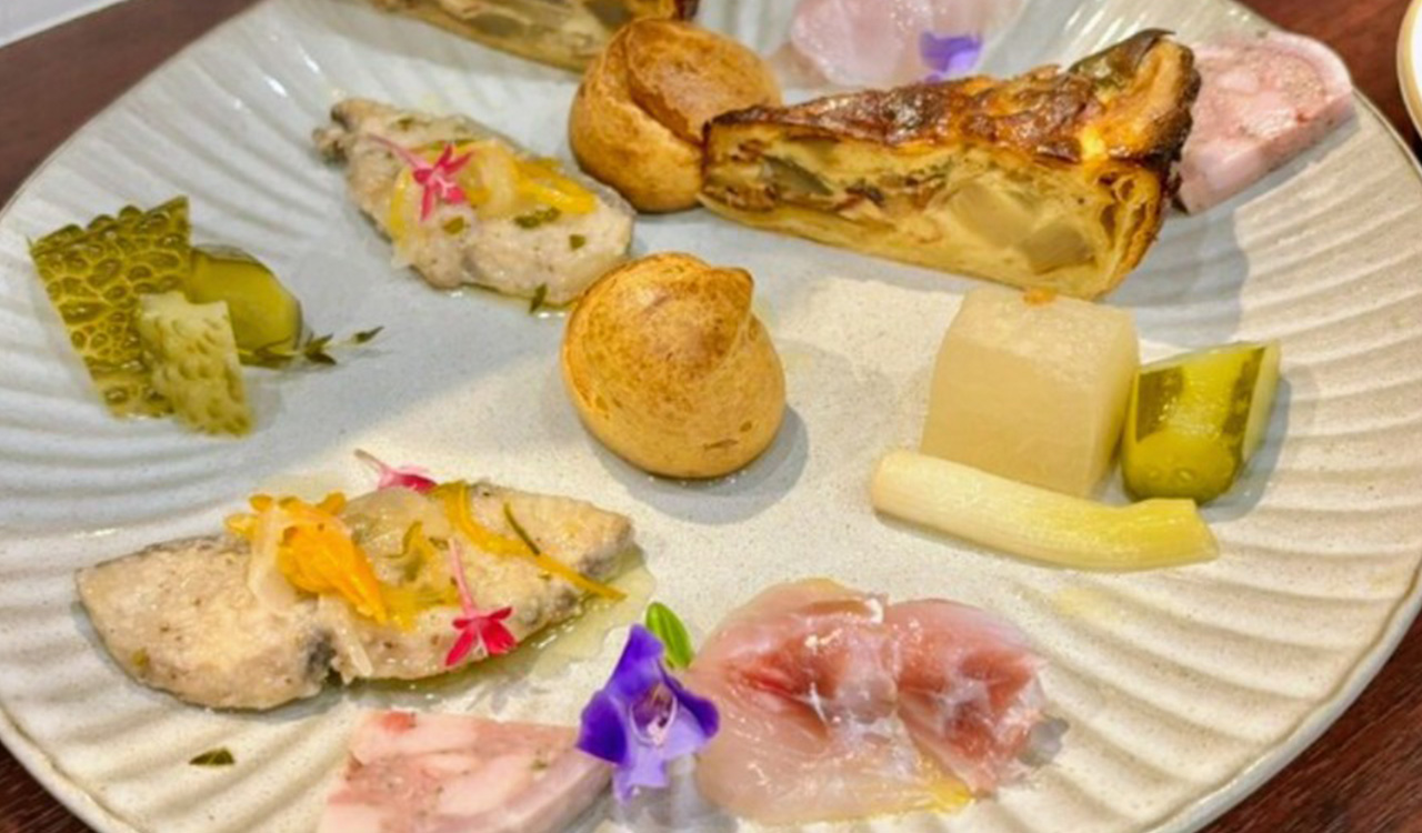 オードブル盛り合わせ(写真は二名様分)